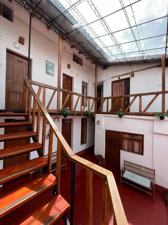 Hostel Kusiy Qosqo クスコ エクステリア 写真