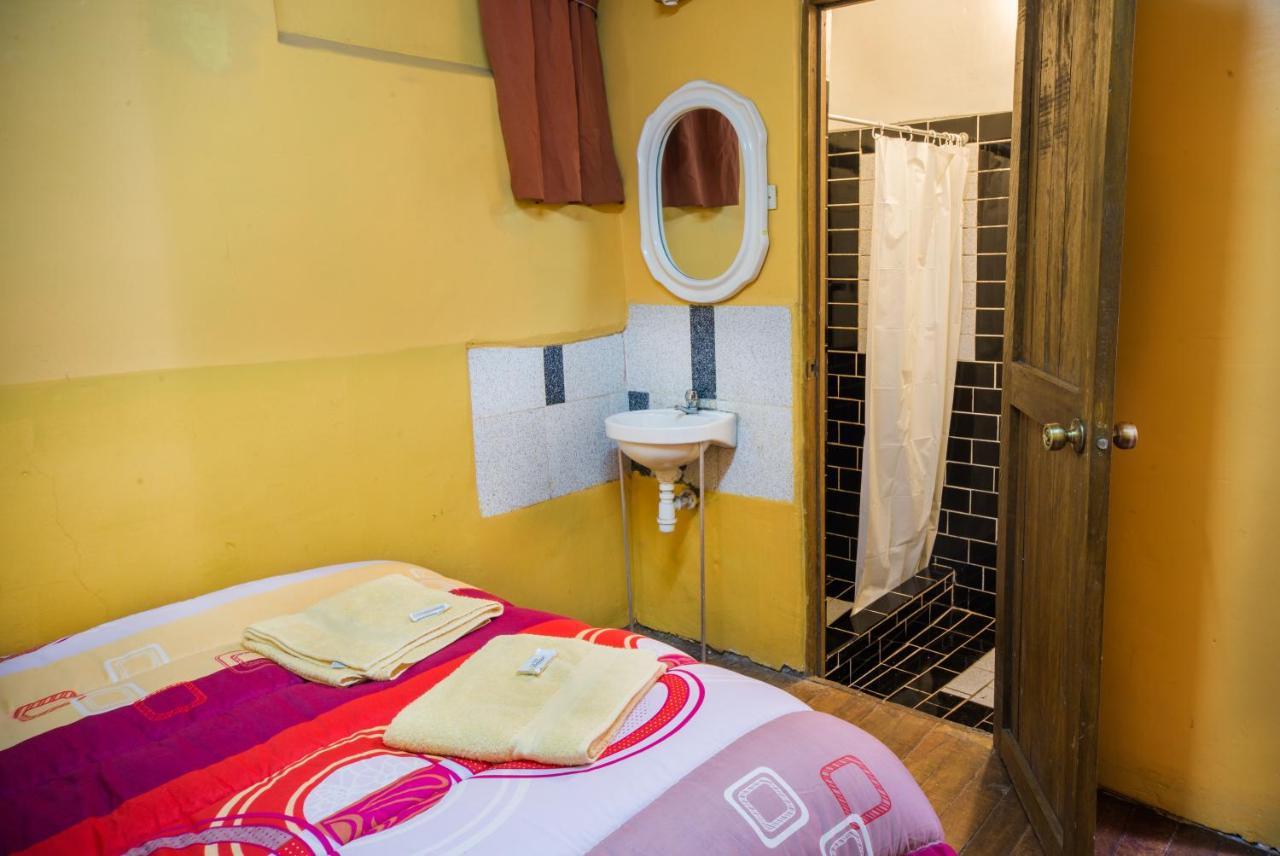Hostel Kusiy Qosqo クスコ エクステリア 写真